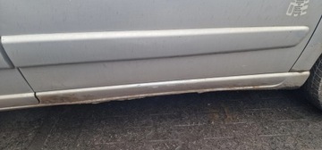 DVEŘE PRAVÝ PŘEDNÍ CITROEN BERLINGO PARTNER