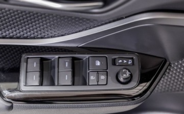 Toyota C-HR I Crossover Facelifting 2.0 Hybrid Dynamic Force 184KM 2023 Toyota C-HR 2.0 C-HR GR Sport 2.0 Hybryda 184KM, zdjęcie 23