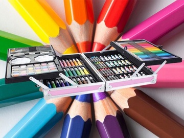 Набор картин в чемодане, 145 художественных произведений.