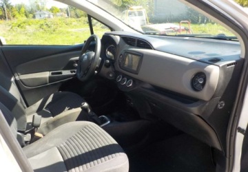 Toyota Yaris III Hatchback 5d Facelifting 2017 1.0 VVT-i 72KM 2020 Toyota Yaris Okazja Benzyna 73KM, zdjęcie 13
