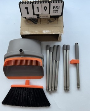 НАБОР ДЛЯ ПОДМЕТАЛЬНОЙ УБОРКИ МЕТЛА ЛАЗИЧ С ШПОРКОЙ-ШОППЕРОМ