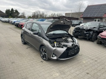Toyota Yaris III Hatchback 5d Facelifting 2017 1.5 Hybrid 100KM 2020 Toyota Yaris Automat Hybryda Klimatronik Kamera, zdjęcie 2