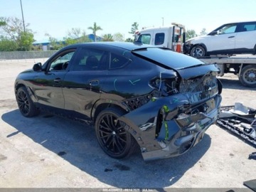 BMW X6 G06 2022 BMW X6 xDrive40i 2022 3.0l 3.0 Benzyna 335KM, zdjęcie 3