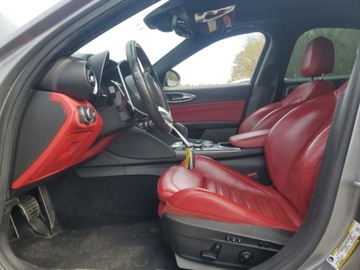 Alfa Romeo Giulia II Sedan Facelifting 2.0 Turbo 280KM 2020 Alfa Romeo Giulia TI 2020 2.0l od ubezpieczalni 2.0 Benzyna 280KM, zdjęcie 7