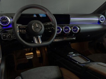 Mercedes Klasa A W177/V177 Hatchback Facelifting 2.0 220 190KM 2025 A Klasa 220 4-Matic AMG Line 2.0 190KM, zdjęcie 7