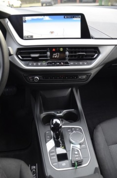 BMW Seria 1 F40 Hatchback 2.0 120d 190KM 2024 BMW Seria 1 F40 120d 190KM Automat Full LED Radar LiveCockpit ALU FVat23%, zdjęcie 17