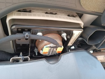 DESKA ROZDĚLOVAČE KONZOLA ULOŽENÍ AIRBAG DODGE CHALLENGER 2015+