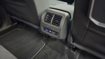 Volkswagen Touran III 2.0 TDI 150KM 2020 Volkswagen Touran 2,0 TDI 150 KM NAVI Full LED automat 7 osob OPLACONY, zdjęcie 17