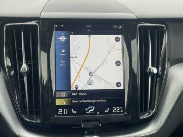 Volvo XC60 II Crossover T5 250KM 2018 Volvo XC 60 4x4 T5 Momentum 2018 kamera, zdjęcie 20