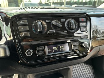 Volkswagen up! Hatchback 5d 1.0 MPI 60KM 2013 Volkswagen Up! 2 kpl.opon! Grzane fotele Klima, zdjęcie 16