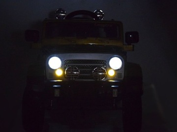 Внедорожник J E E P резиновые колеса EVA Pilot PA0111