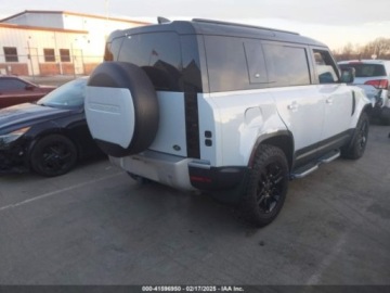 Land Rover Defender IV (L663) 2021 Land Rover Defender 2021r., 4x4, 3.0L 3.0 Benzyna 395KM, zdjęcie 4