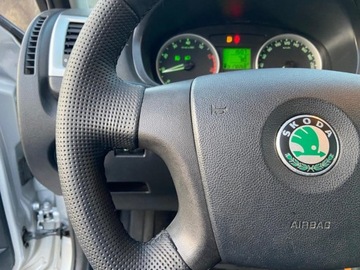 Skoda Fabia II Kombi 1.4 i 16V 85KM 2009 Skoda Fabia Skoda Fabia 1.4 MPI 5- Drzwi Klimatyzacja Bez Korozji Full Ser, zdjęcie 22