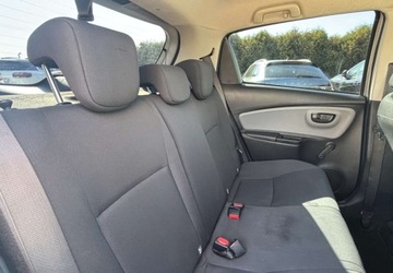 Toyota Yaris III Hatchback 5d Facelifting 2017 1.0 VVT-i 69KM 2018 Toyota Yaris Samochod z gwarancja Benzyna 69KM, zdjęcie 11
