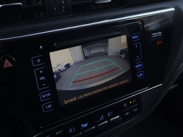 Toyota Auris II Hatchback 5d Facelifting 1.8 Hybrid 136KM 2015 Toyota Auris Hybrid, Salon Polska, Serwis ASO, zdjęcie 14