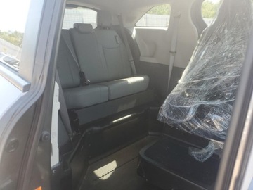 Toyota Sienna III 2023 Toyota Sienna xle, 2023r., 2.5L 2.5 Hybryda 245KM, zdjęcie 9