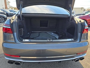 Audi A8 D5 2022 Audi S8 Base 2022 4.0l 4.0 Benzyna 563KM, zdjęcie 3