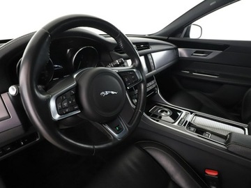 Jaguar XF II Sedan 2.0 i4D 163KM 2017 Jaguar XF GRATIS! Pakiet Serwisowy o wartości, zdjęcie 13