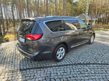 Chrysler Pacifica II 3.6 V6 Hybrid 264KM 2018 Chrysler Pacifica Hybrid 3.6 f.vat Pacifica Hybri, zdjęcie 1