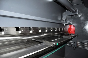 ГИДРАВЛИЧЕСКИЙ ГИБОЧНЫЙ ТОРМОЗ С ЧПУ 60x1600 КОНТРОЛЛЕР ESTUN E21