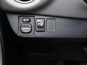 Toyota Yaris III Hatchback 5d Facelifting 1.0 VVT-i 69KM 2016 Toyota Yaris 1.0 VVT-i, Salon Polska, Klima, zdjęcie 15