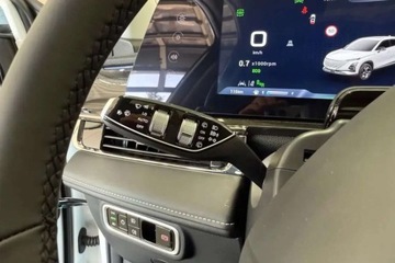 Omoda 5 1.6 T-GDI 147KM 2025 Omoda 5 Premium Bogate wyposazenie Okno dachowe Od reki 1.6 Benzyna, zdjęcie 11