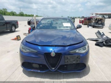 Alfa Romeo Giulia II Sedan Facelifting 2.0 Turbo 280KM 2021 Alfa Romeo Giulia Ti Sport 2021 2.0l 2.0 Benzyna 280KM, zdjęcie 7