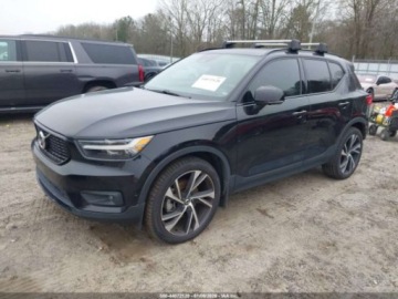 Volvo XC40 Crossover 2.0 T5 247KM 2020 Volvo XC 40 T5 R-Design 2020 2.0 Benzyna 248KM, zdjęcie 1