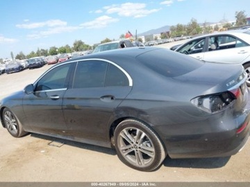 Mercedes Klasa E W213 2021 Mercedes-Benz Klasa E 350 2021 2.0l 2.0 Benzyna 255KM, zdjęcie 5