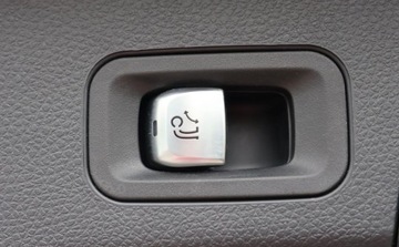 Mercedes Klasa C W205 Kombi Facelifting 1.6 200d 160KM 2018 Mercedes-Benz Klasa C LED, Czujniki Kamer, NAVI, Grzane el. reg. , Fotele, zdjęcie 17