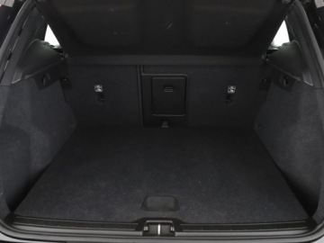 Volvo XC40 Crossover 2.0 T4 190KM 2018 Volvo XC 40 2.0T4 Automat Momentum Nawigacja, zdjęcie 19
