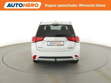 Mitsubishi Outlander III SUV PHEV Facelifting 2017 2.0 203KM 2017 Mitsubishi Outlander PHEV 4x4 automat skóra el., zdjęcie 5
