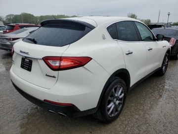 Maserati Levante 2018 Maserati Levante 2018 3.0l 3.0 Benzyna 345KM, zdjęcie 3