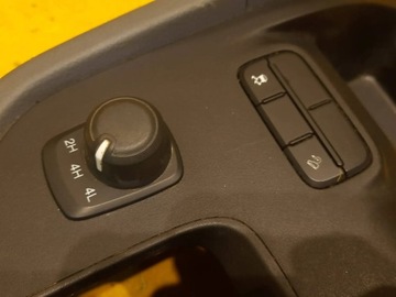 FORD RANGER V 16R. LOKETNÍ OPĚRKA TUNEL CENTRÁLNÍ