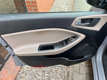 Hyundai i20 I Hatchback 5d Facelifting 1.1 CRDi 75KM 2015 Hyundai i20 1.1 diesel 75 KM zarejestrowany w PL mozliwa zamiana 1.1, zdjęcie 16