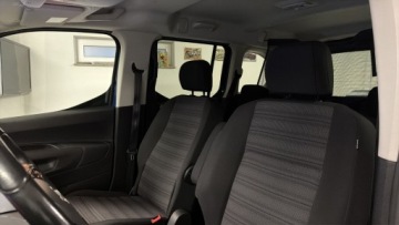 Opel Combo E Kombivan 1.5 Diesel 131KM 2022 Opel Combo Opel Combo Life wersja Elegance F-ra Vat 23 1.5 Diesel 131KM, zdjęcie 17