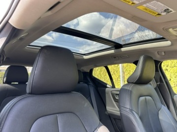 Volvo XC40 Crossover Facelifting 2.0 B5 250KM 2023 Volvo XC 40 B5 AWD R-Design, zdjęcie 9