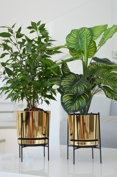 Черная металлическая ПОДСТАВКА для цветочного горшка 18 см.