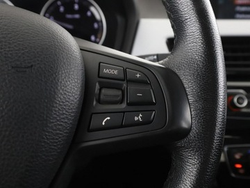 BMW X1 F48 Crossover sDrive18d 150KM 2019 BMW X1 Navi czujniki aut.klima bluetooth, zdjęcie 32