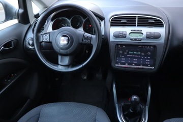 Seat Altea XL 2.0 TDI 140KM 2006 Seat Altea XL 2.0 TDI, HAK, Klima, Klimatronic, zdjęcie 6