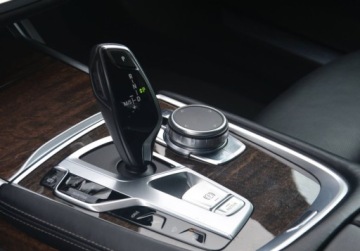 BMW Seria 7 G11-G12 Sedan L 740e iPerformance 326KM 2019 BMW Seria 7 740LE xDrive IPerformance Dealer BMW Bonkowscy 2.0 326KM, zdjęcie 9