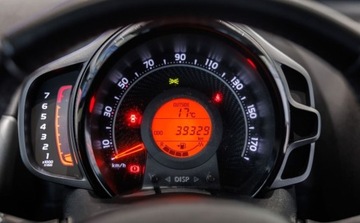 Toyota Aygo II Hatchback 3d Facelifting 1.0 VVT-i 72KM 2019 Toyota Aygo 1.0 VVT-i X-play Benzyna 72KM, zdjęcie 4