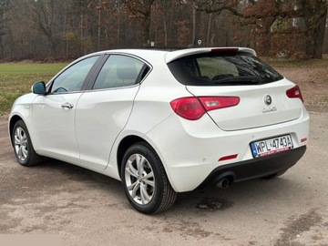 Alfa Romeo Giulietta Nuova II Hatchback 5d 1.4 TB 16v Mair 170KM 2011 Alfa Romeo Giulietta 1.4 TB 16V Multiair Collezione 170KM 2011r, zdjęcie 10