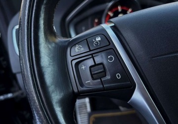 Volvo V60 I Kombi Facelifting 2.0 D4 DRIVE-E 190KM 2018 Volvo V60 R-Design D4 190KM skora BEZWYPADKOWY automat gwarancja, zdjęcie 23