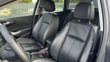 Opel Astra J Sports Tourer Facelifting 1.4 Turbo ECOTEC 140KM 2013 Opel Astra Bogate wyposazenie, Udok. przebieg GWARANCJA 1.4 Benzyna, zdjęcie 19