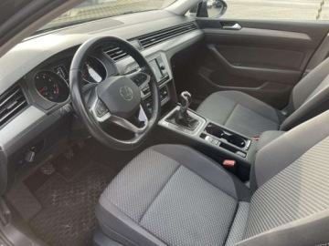 Volkswagen Passat B8 Limousine Facelifting 1.5 TSI EVO 150KM 2021 Volkswagen Passat 1.5 Benzyna 150KM, zdjęcie 9