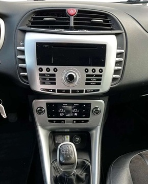 Lancia Delta III Hatchback 1.4 Turbo-Jet 150KM 2008 Lancia Delta 1.4B 150Ps Ledy Klimatronik Alkantara Parktronik ZADBANA 1.4, zdjęcie 7