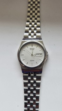 SEIKO QUARTZ 7N43-8001