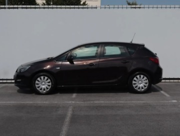 Opel Astra J GTC 1.4 100KM 2013 Opel Astra 1.4 16V, Salon Polska, Serwis ASO, zdjęcie 2