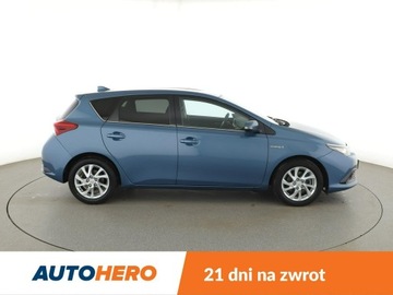 Toyota Auris II Hatchback 5d Facelifting 1.8 Hybrid 136KM 2016 Toyota Auris HEV panorama klima auto navi kamera, zdjęcie 8